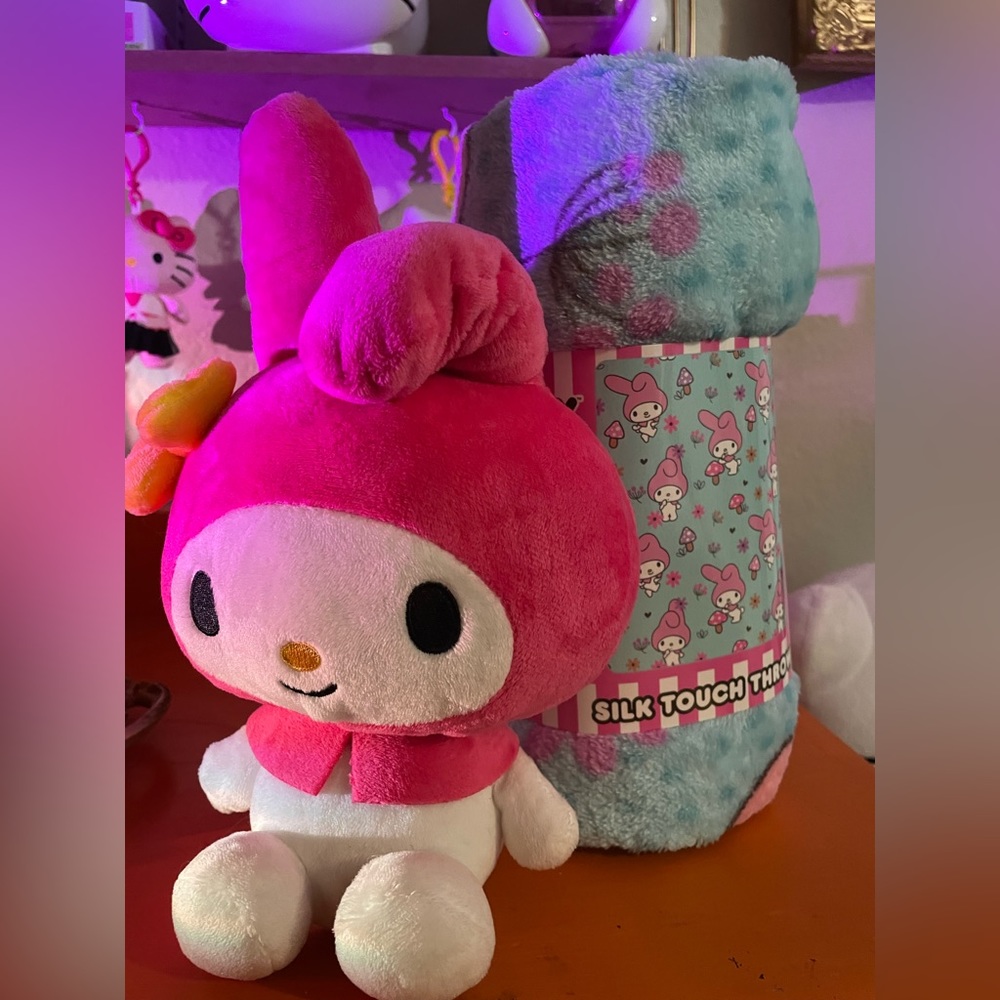 My Melody Plush & Blanket set